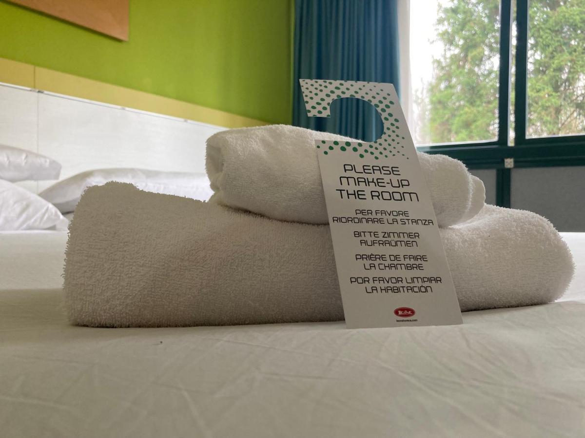 Green Hotel Motel Верджате Экстерьер фото